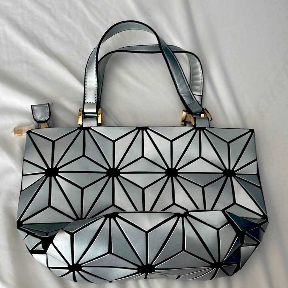 Silver purse. NWOT